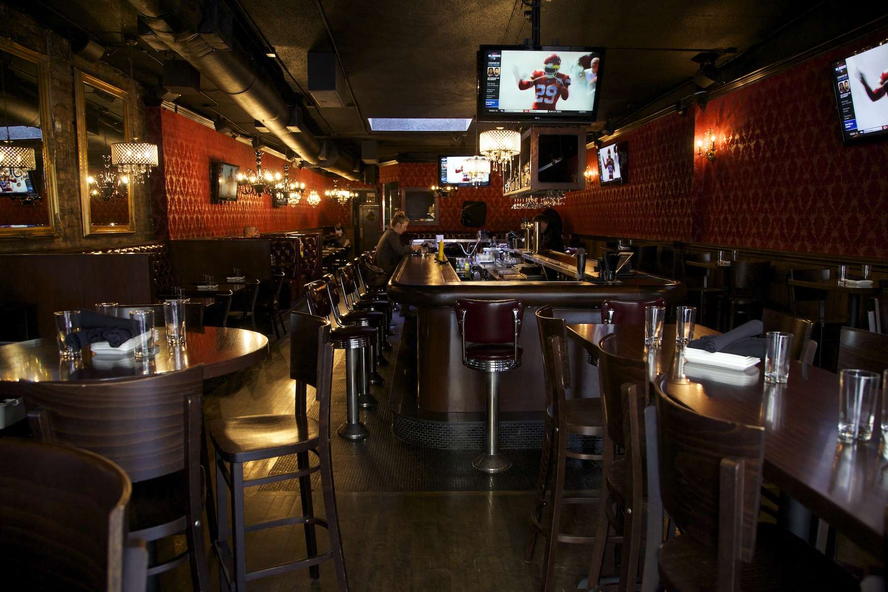 25 Degrees Dining Area